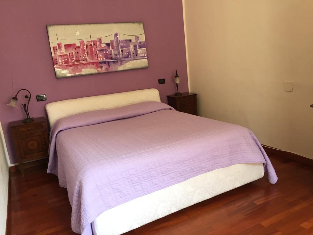 Bed and Breakfast Il Giardino Nascosto Бусто-Арсіціо Номер фото